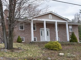 855 E Princeton Ave, Palmerton, PA 18071