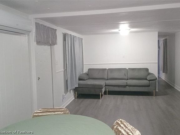 3rd image of 4510 Granada Ave