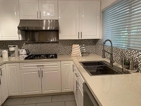 5th image of 4240 Fulton Ave Unit 108
