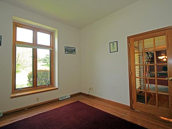 5th image of 3068 White Pine Dr