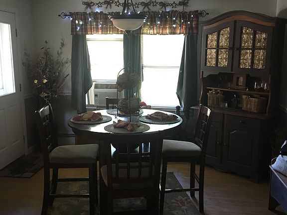 2nd image of 31 Baker Ave