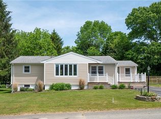132 Kearns Ave, Tiverton, RI 02878