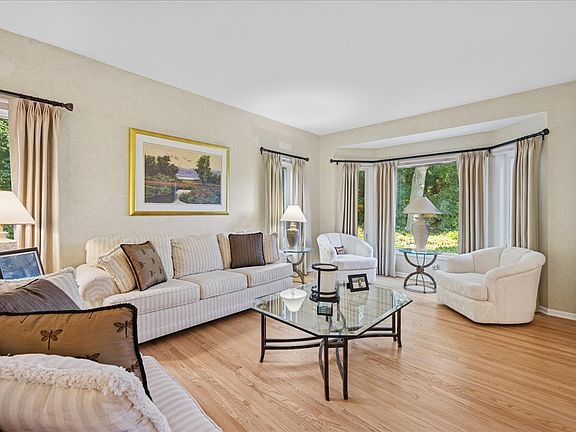 3rd image of 1312 Galloway Dr