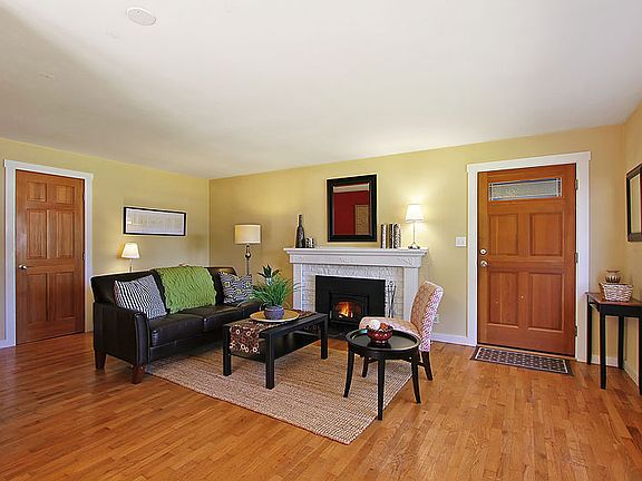 3rd image of 23606 52nd Ave W