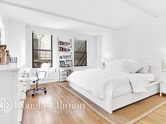 5th image of 136 Waverly Pl #6E