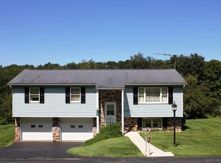 1433 Indian Hill Rd, Leechburg, PA 15656