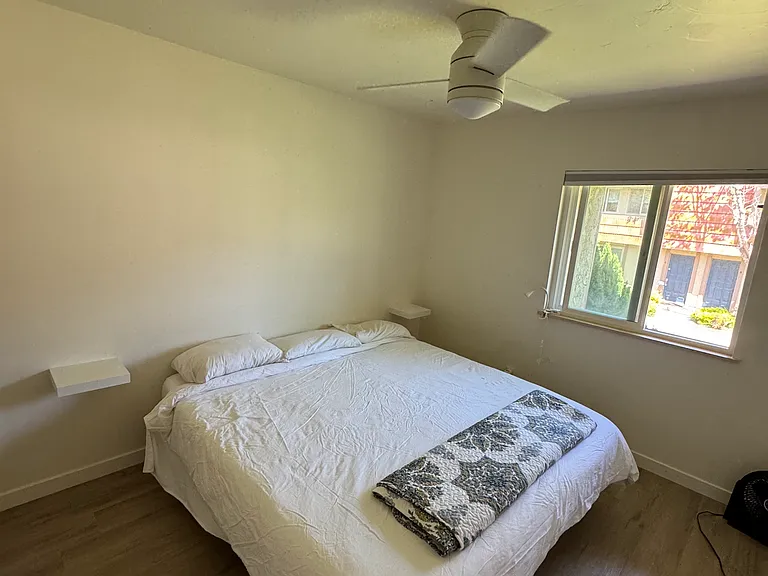 6015 Jacaranda Way #D — Photo 5