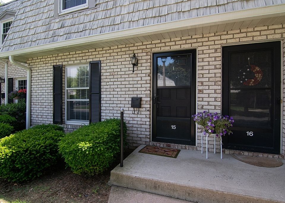 1st image of 15 Plantation Dr #15