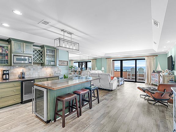2nd image of 520 Gulf Shore Dr Unit 205