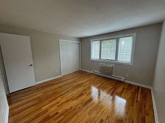 Farmington Court Apartments — Photo 20