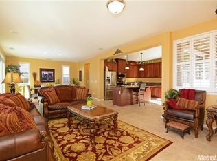 1080 Chapelhill Ln, Roseville, CA 95747