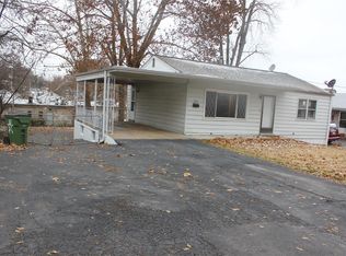 3555 Dixie Dr, Saint Ann, MO 63074