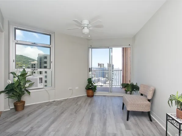 1031 Maunaihi Pl APT 401, Honolulu, HI 96822