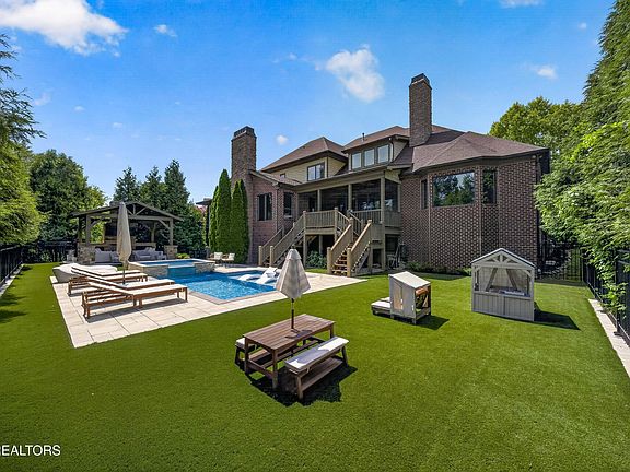 2nd image of 12156 Monument Blvd