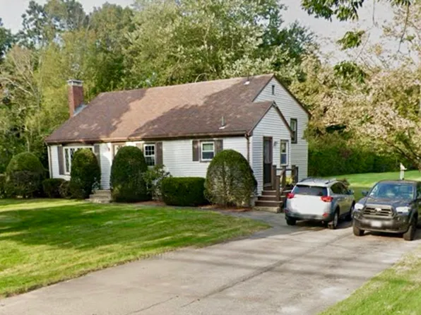 393 Hancock St, Abington, MA 02351