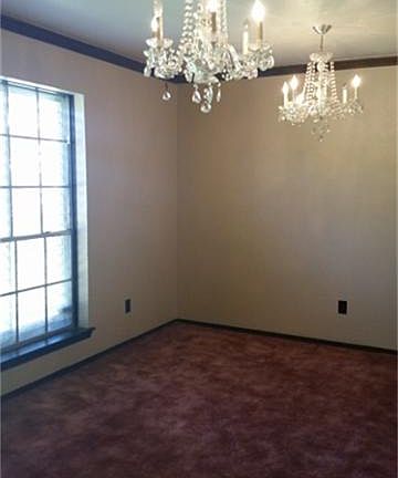 4th image of 10315 White Clover Dr