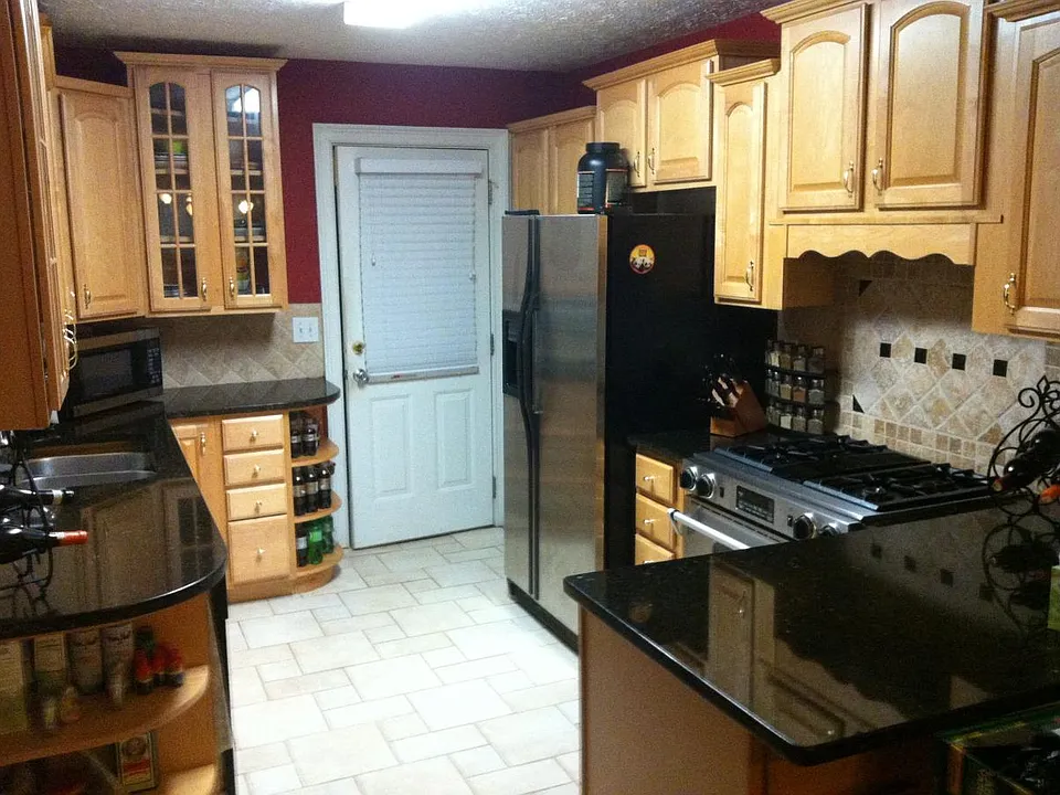 1302 Hopkins Ter NE