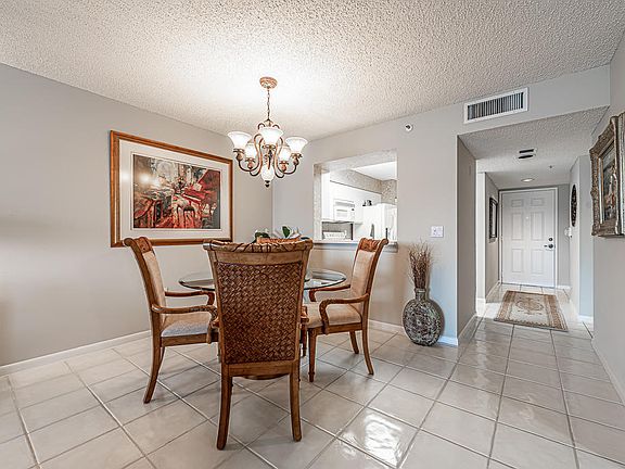 4th image of 14112 Huntington Pointe Dr APT 206