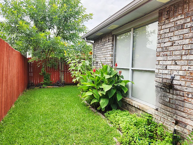 1320 Sheila Dr — Photo 53