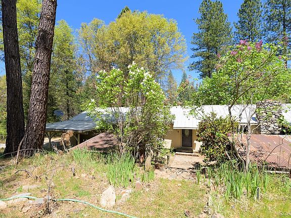 3rd image of 204 Buchanan Way