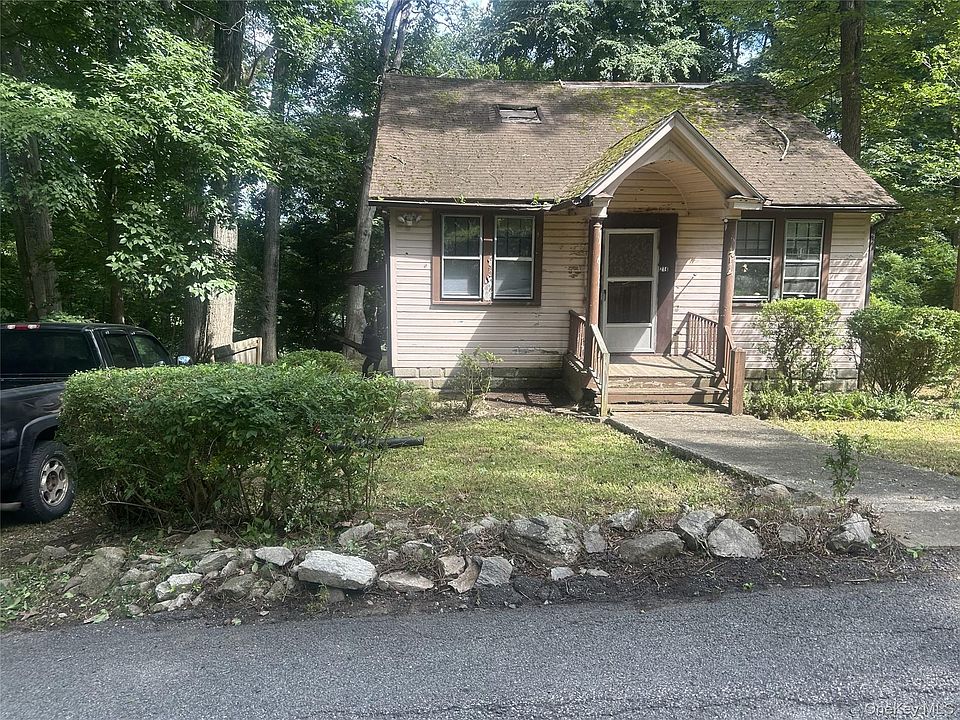 1st image of 214 Walnut Road