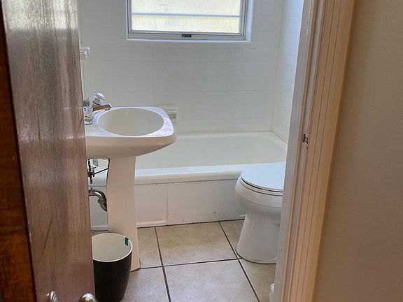 5th image of 200 Oglethorpe Pl