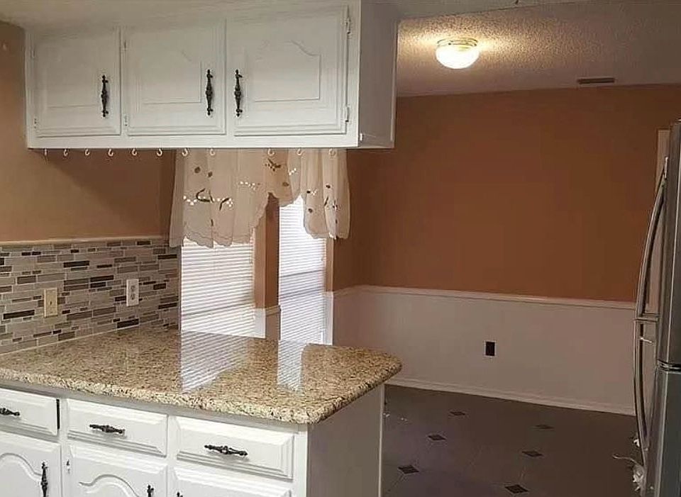 1st image of 2302 Bengal Ln