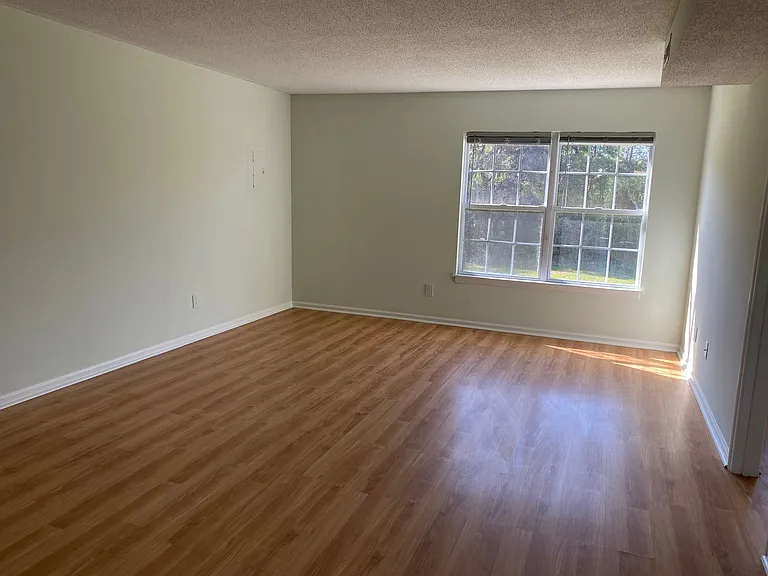 Ocean Highway Apartments — Photo 14