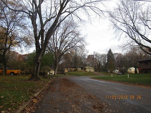 5th image of 10416 Zion Ave S