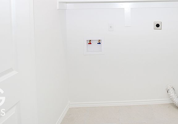 4th image of 4213 Gaviota Ln