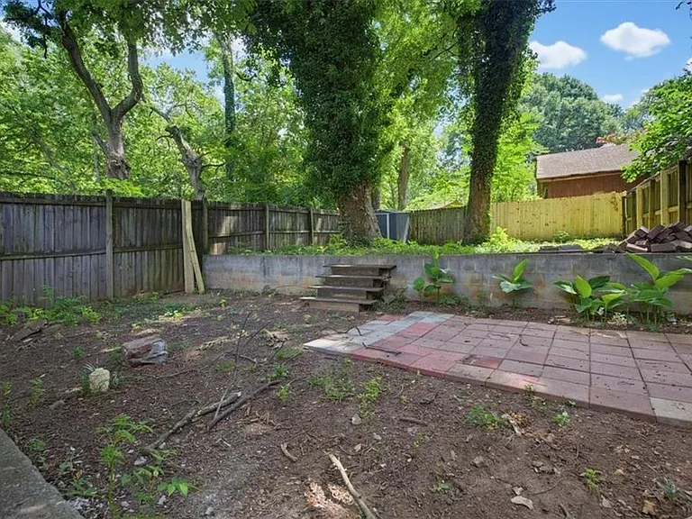 498 Connally St SE — Photo 22