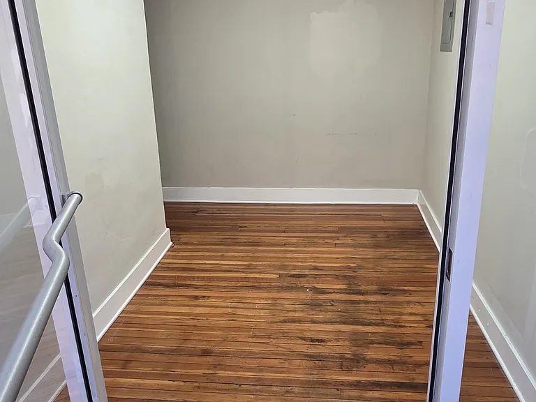 104 W Chestnut St #3F — Photo 12