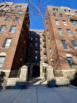 Rented by LRGNY Group, Inc. | media 20