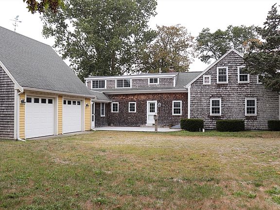 2nd image of 385 Bridge Rd