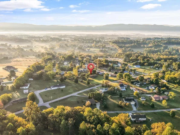1061 Burnett Station Rd, Seymour, TN 37865