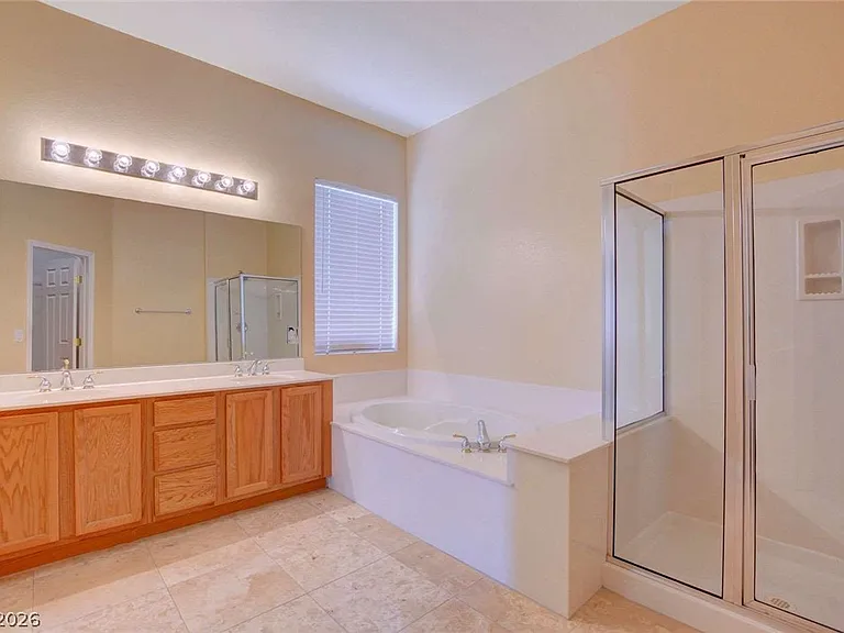 10214 Elk Valley St — Photo 15