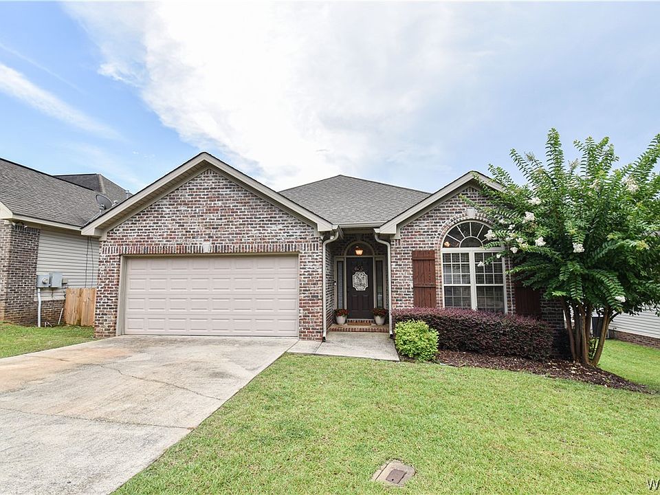 1st image of 4135 Macon Cir