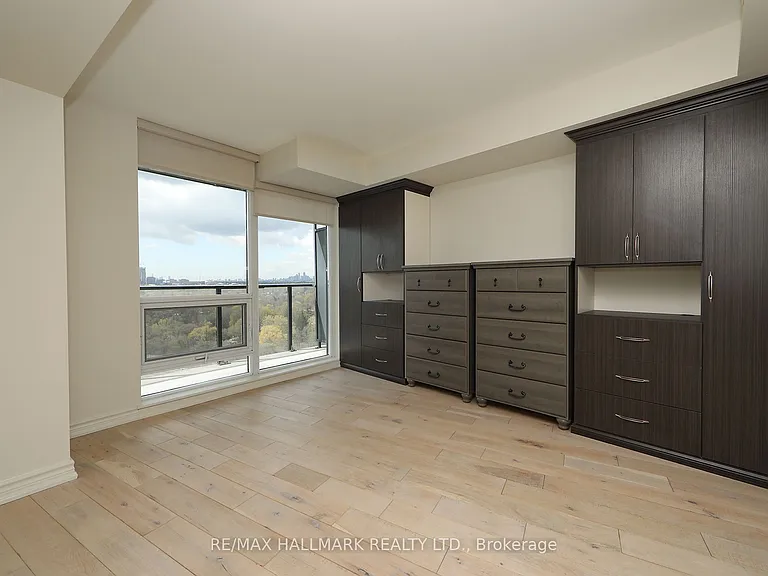 18 Valley Woods Rd #Penthouse 206 — Photo 17