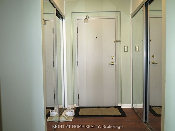 3rd image of 570 Proudfoot Ln #1011
