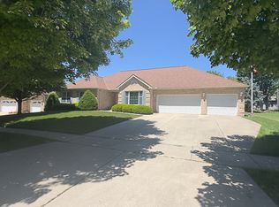 3316 Monticello Rd, Bloomington, IL 61704