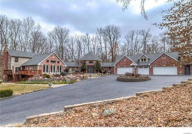 2nd image of 1466 Kehrs Mill Rd