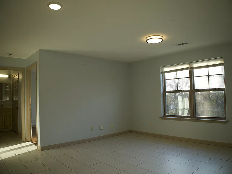 College Center Apartments — Photo 54
