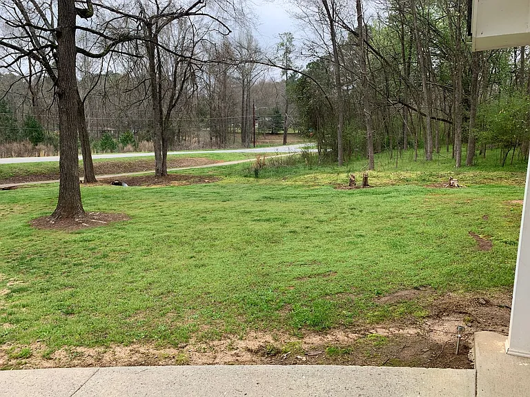 600-602 Freeman Dr — Photo 5