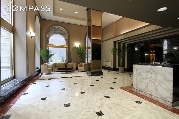 Rented by Compass | media 25