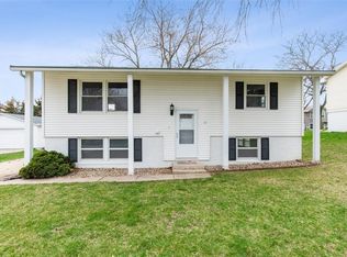 1920 29th St SW, Cedar Rapids, IA 52404