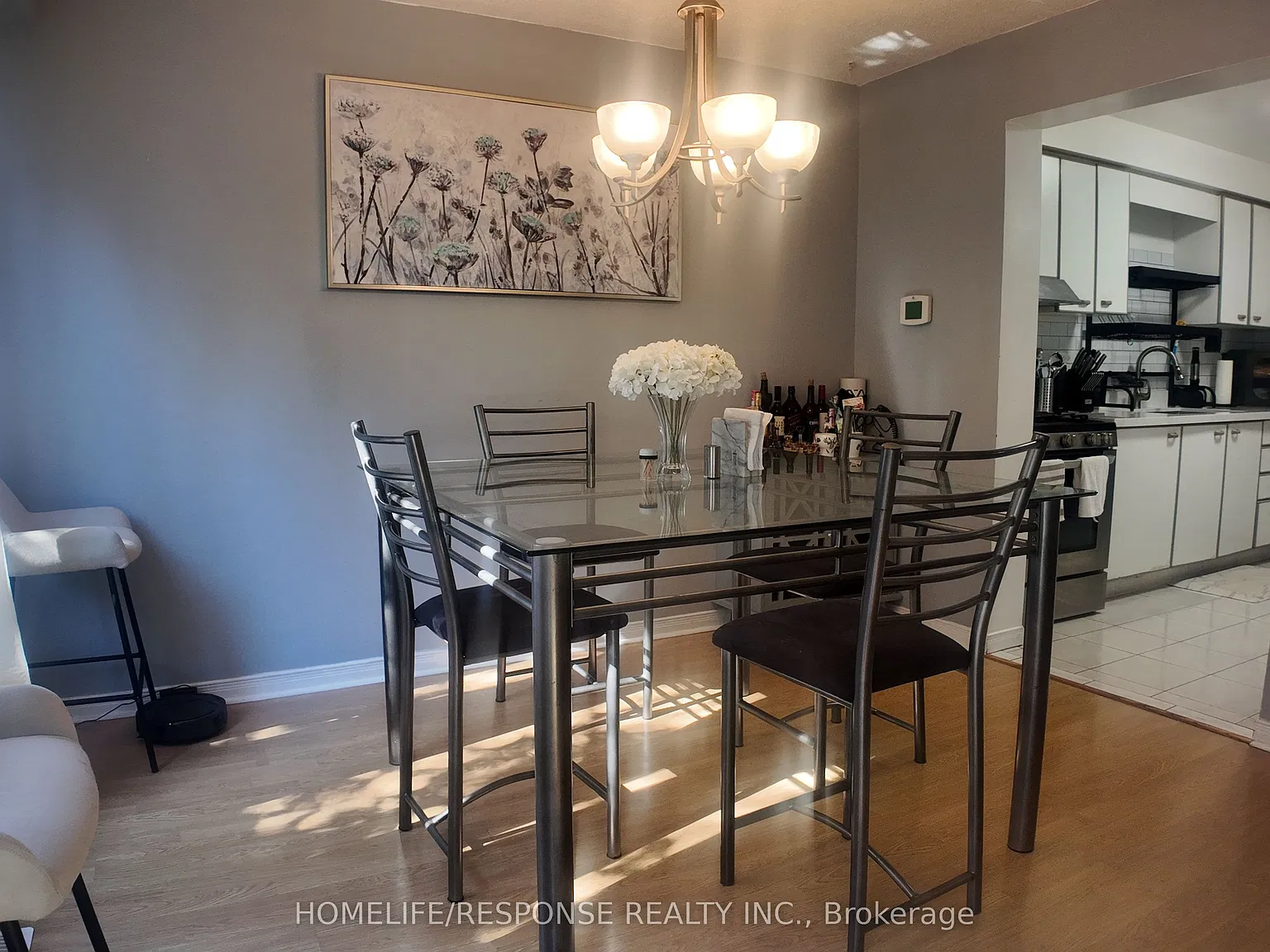 3 bed, $3,000 — Photo 4