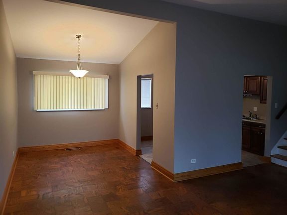 5th image of 123 Illinois St