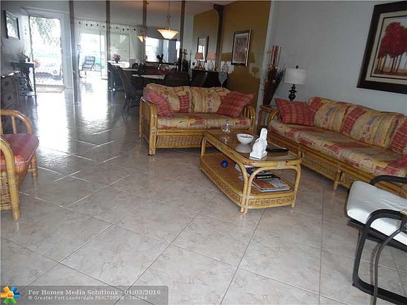 2nd image of 324 SE 10th St APT 102