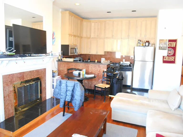 1689 Beacon St #4 — Photo 7