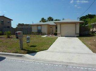 1535 W 21st St, Riviera Beach, FL 33404